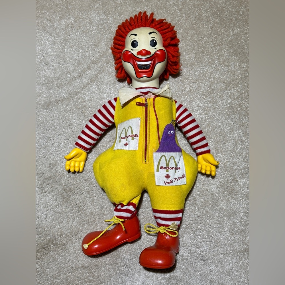 Vintage Ronald McDonald
19"
Doll with pocket
Grimace 1978 Hasbro
No whistle